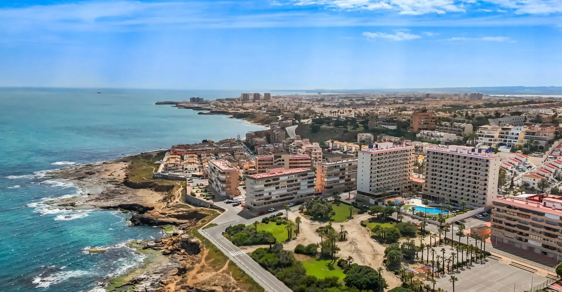Vista exterior de Apartamento en venta en Torrevieja con Trastero y Amueblado