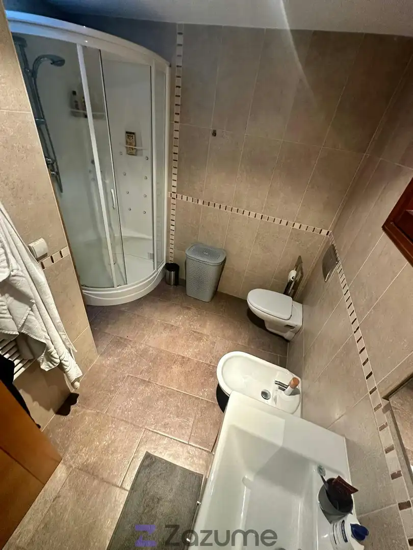 Baño de Piso de alquiler en Segovia con Calefacción, Parquet y Trastero