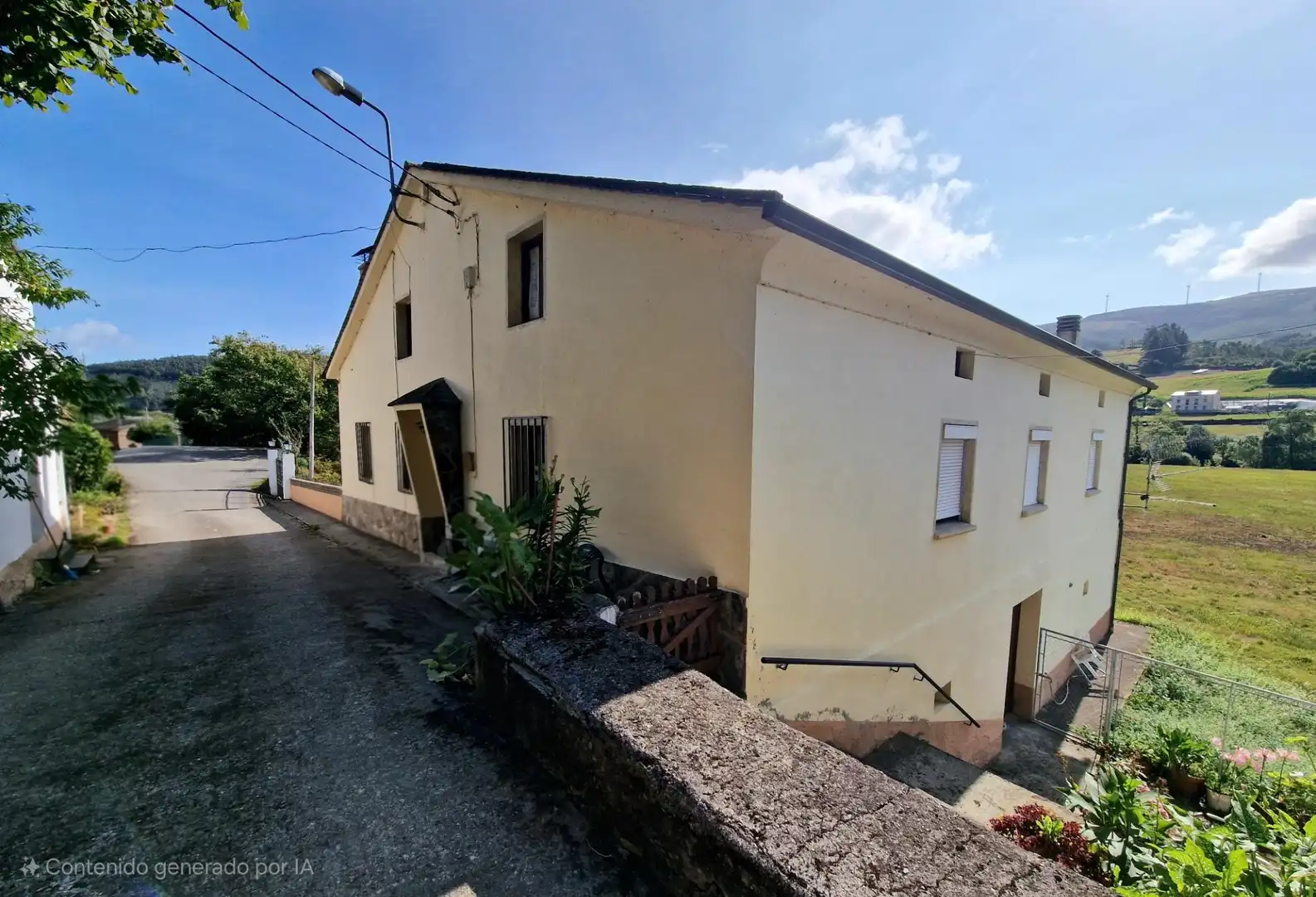 Vista exterior de Casa o xalet en venda en San Tirso de Abres amb Calefacció, Jardí privat i Traster