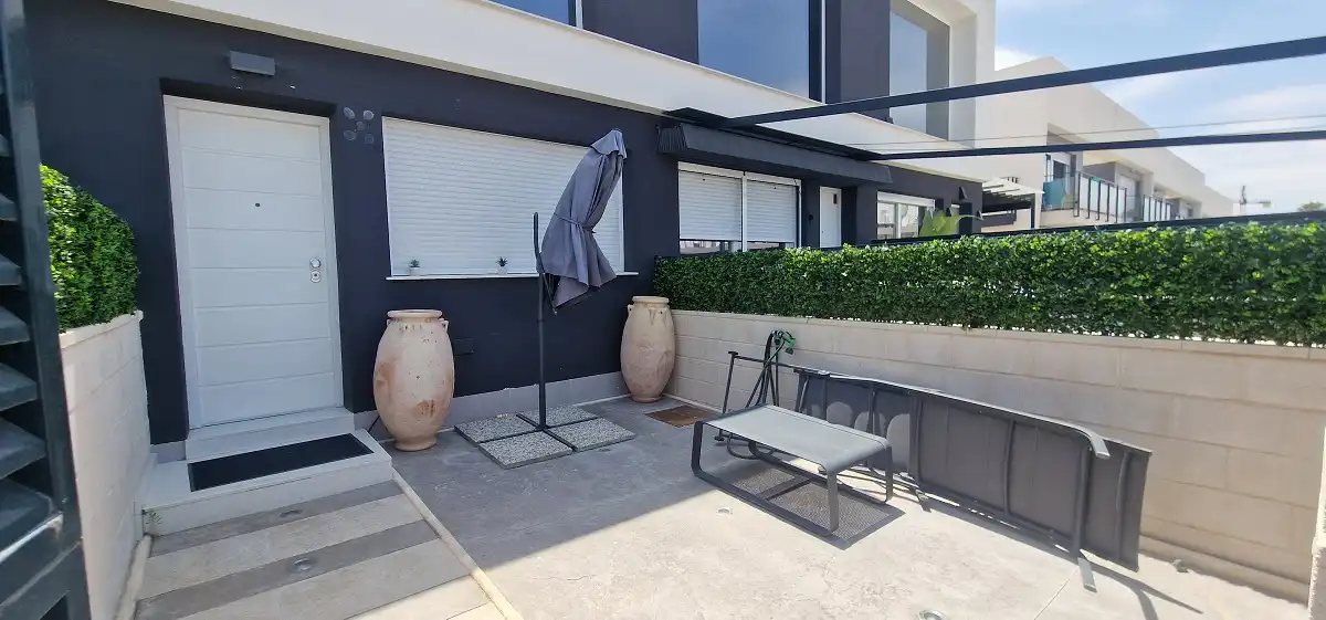 Terraza de Casa adosada de alquiler en Santa Pola con Aire acondicionado, Jardín privado y Amueblado