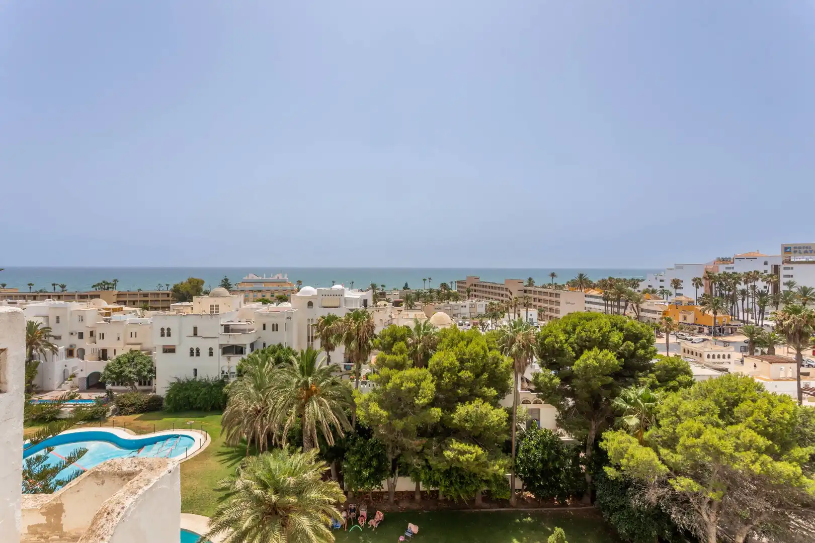 Jardín de Piso en venta en Roquetas de Mar con Aire acondicionado, Jardín privado y Terraza