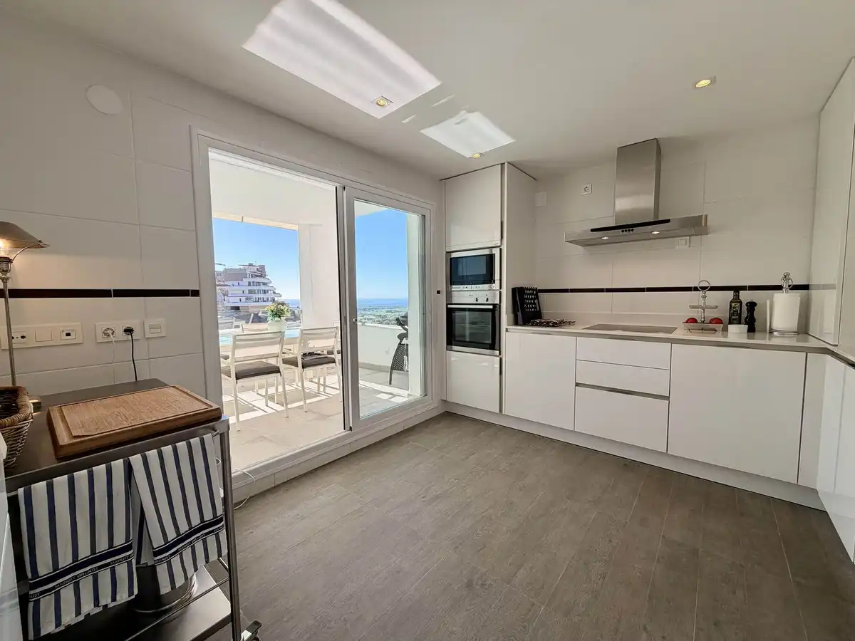 Cocina de Piso en venta en Benahavís con Aire acondicionado y Terraza