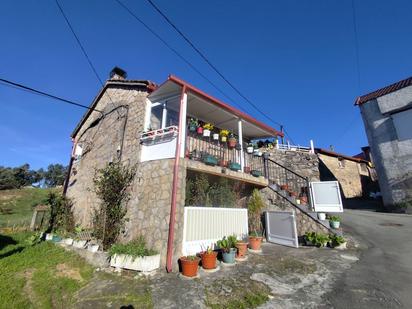 Exterior view of House or chalet for sale in Ourense Capital   with Heating, Private garden and Terrace