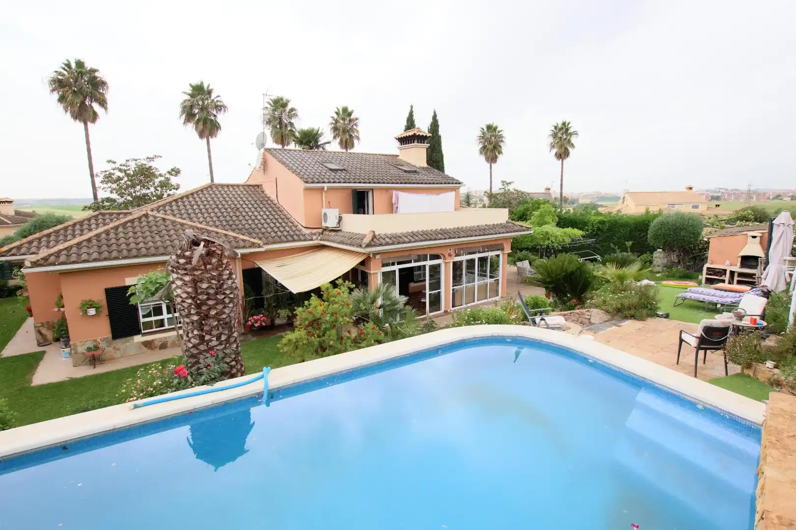 Chalet con piscina en venta en Carretera de Sevilla - Los Montitos, imagen 2