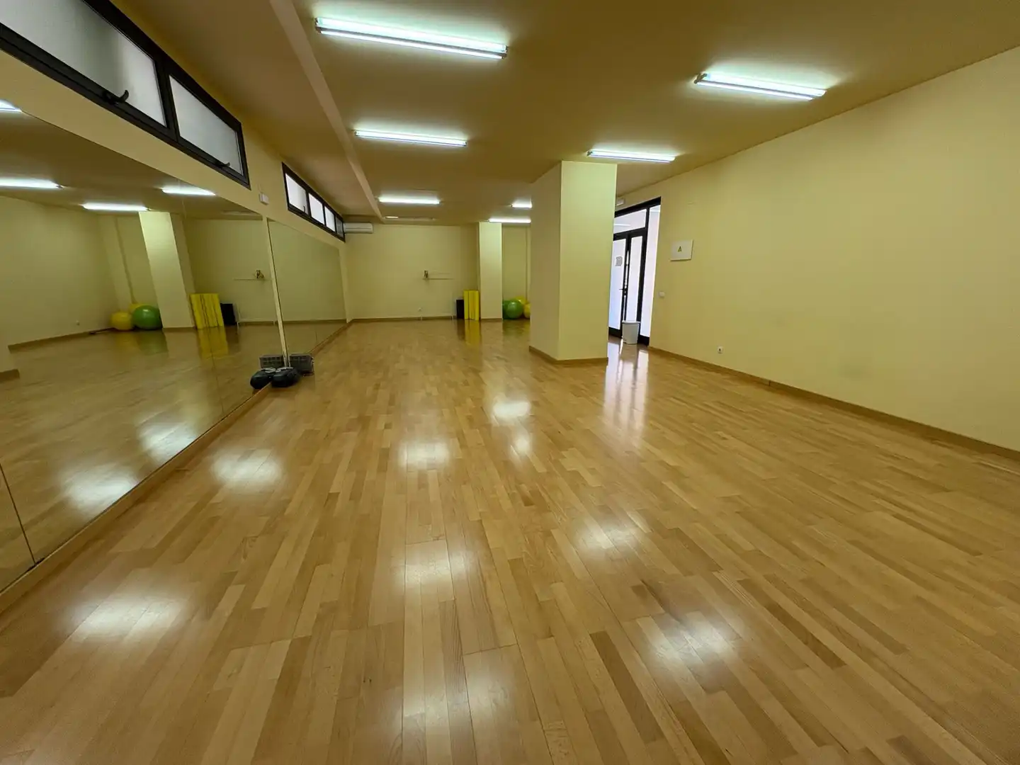 Flat for sale in Madrid  with Air Conditioner, Heating and Storage room