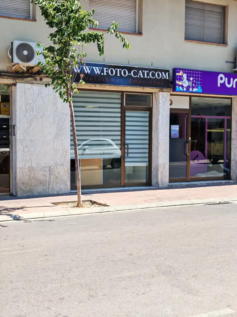 Local comercial en venda a de Catalunya 4, imagen 3
