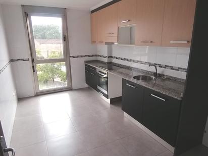Cuina de Pis en venda en Gijón  amb Calefacció, Parquet i Traster