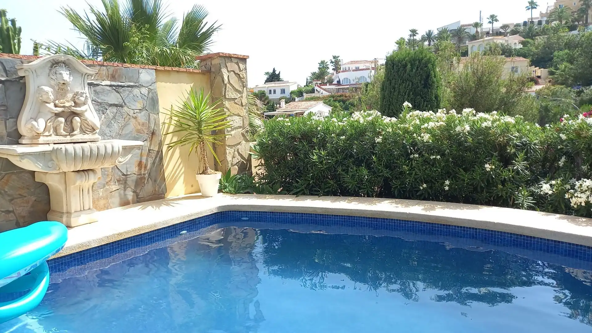 Casa amb piscina en venda a Coloma