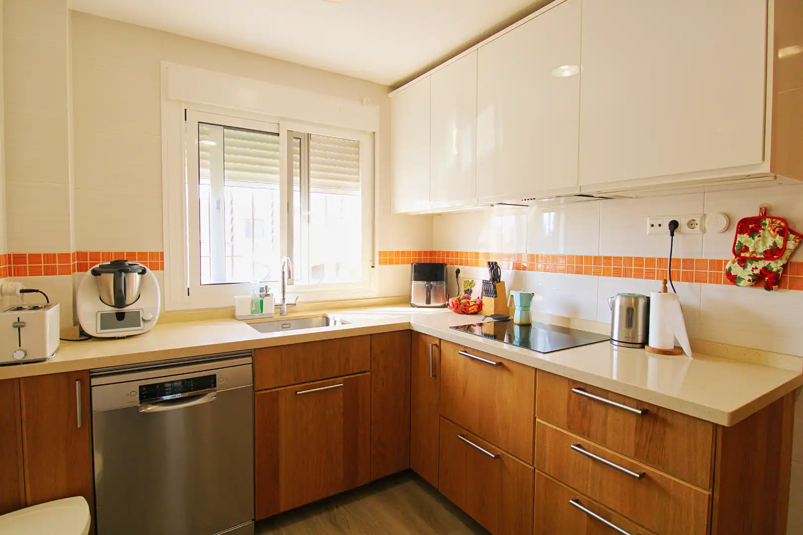 Cocina de Casa adosada en venta en Alhaurín de la Torre con Aire acondicionado, Jardín privado y Terraza