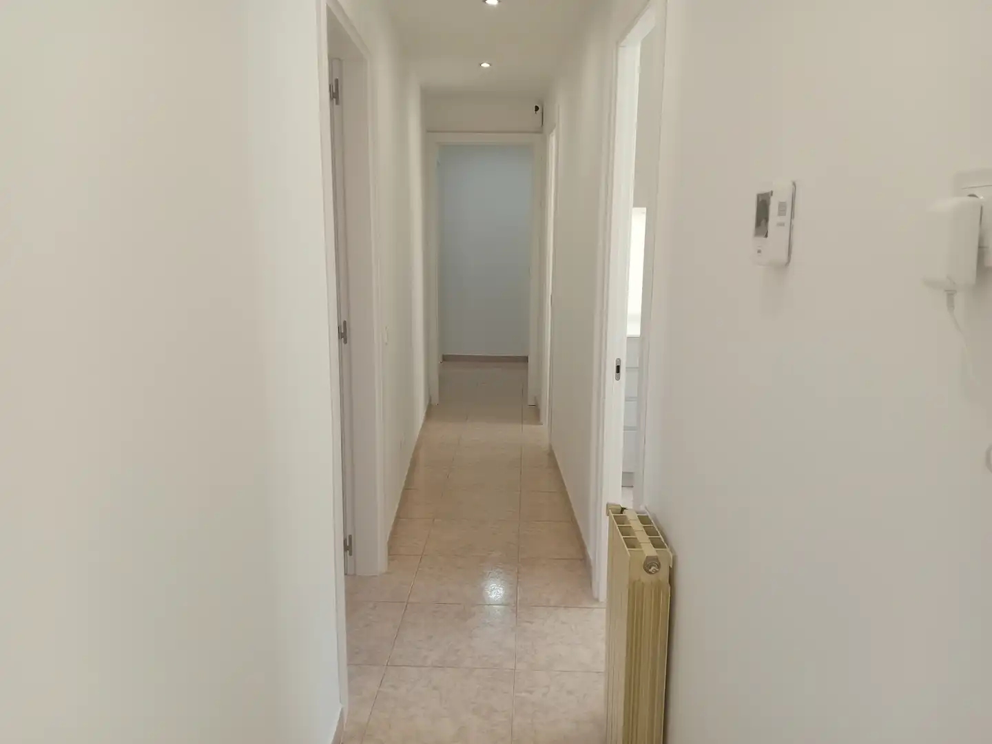 Piso en venta en Girona con Calefacción, Terraza y Internet