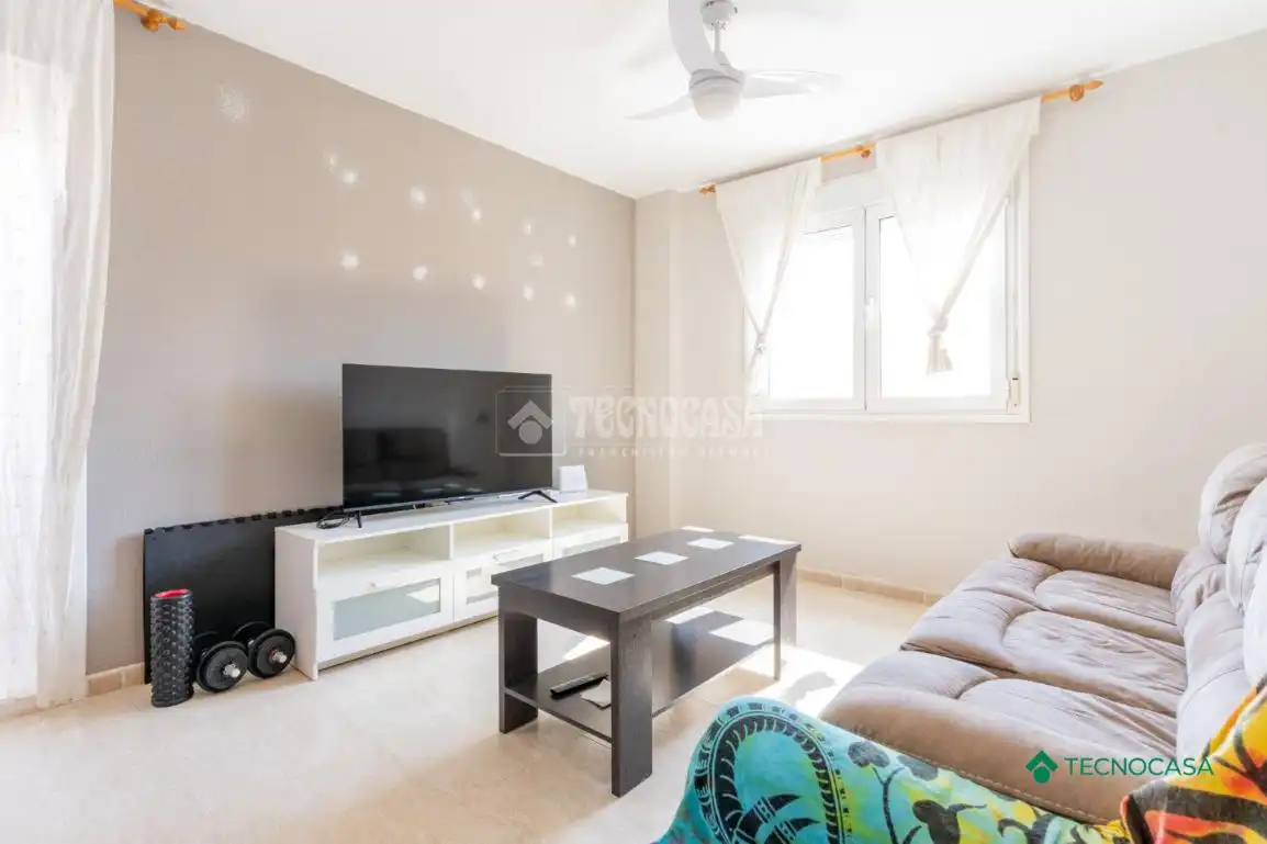Living room of Flat for sale in Roquetas de Mar  with Air Conditioner and Balcony