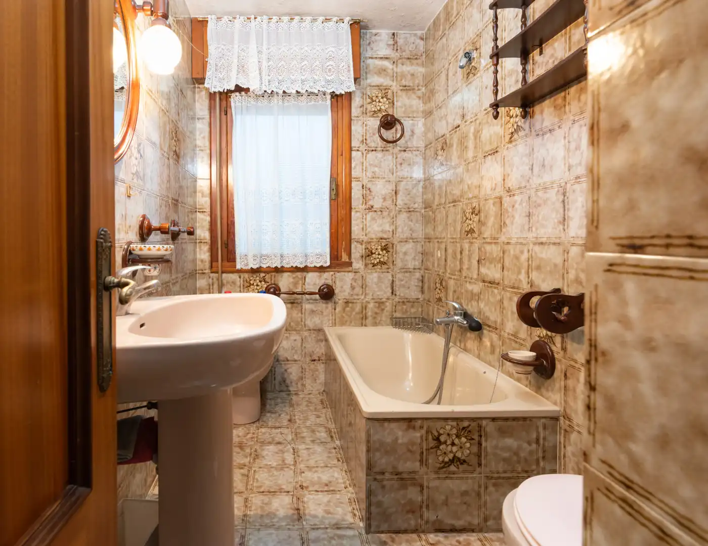 Badezimmer von Wohnung zum Verkauf in Oviedo  mit Heizung und Parkett