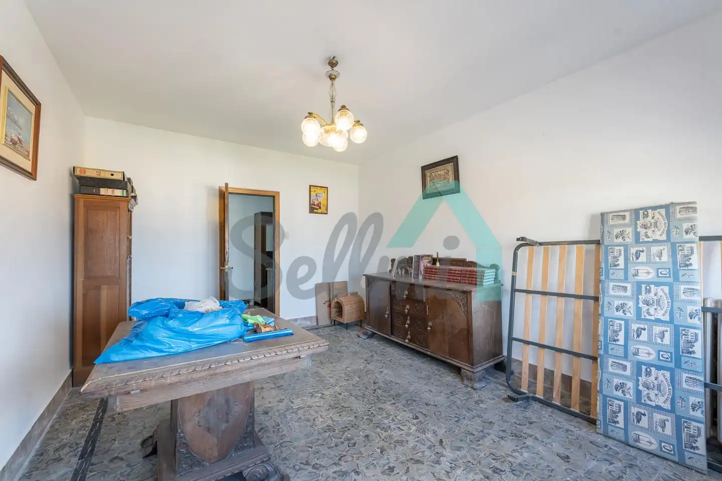 Buildings for sale in Oviedo 