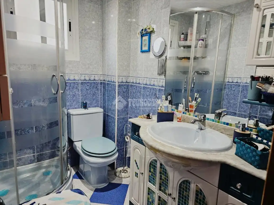 Baño de Piso en venta en Parla con Aire acondicionado y Calefacción