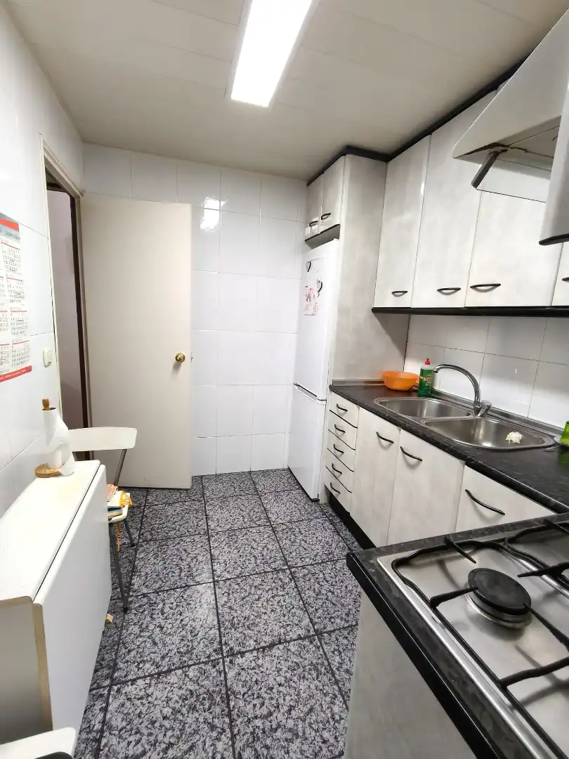 Cocina de Piso en venta en Badalona con Amueblado, Horno y Lavadora