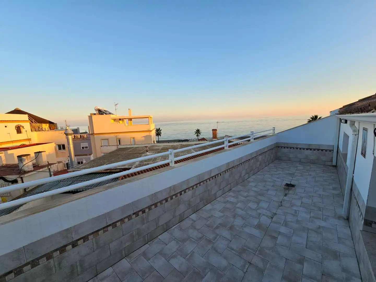 Ático con ascensor en venta en La Carihuela - Los Nidos, imagen 18