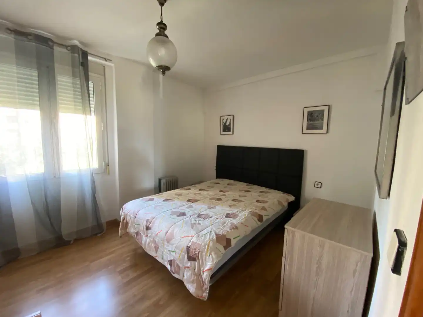 Dormitori de Pis en venda en Alicante / Alacant amb Aire condicionat, Calefacció i Jardí privat