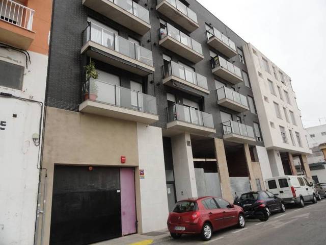 Garaje en Venta en Calle poeta francesc Miret en Beniopa - Sant Pere