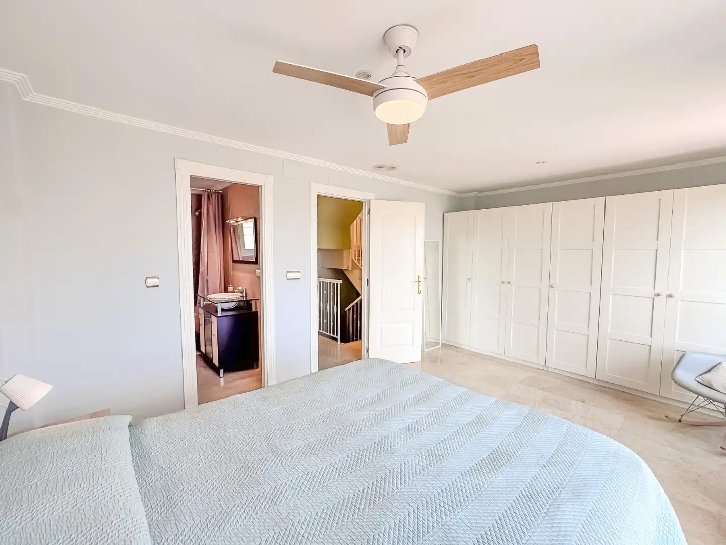 Habitación de Dúplex de alquiler en Santa Pola con Terraza, Trastero y Piscina