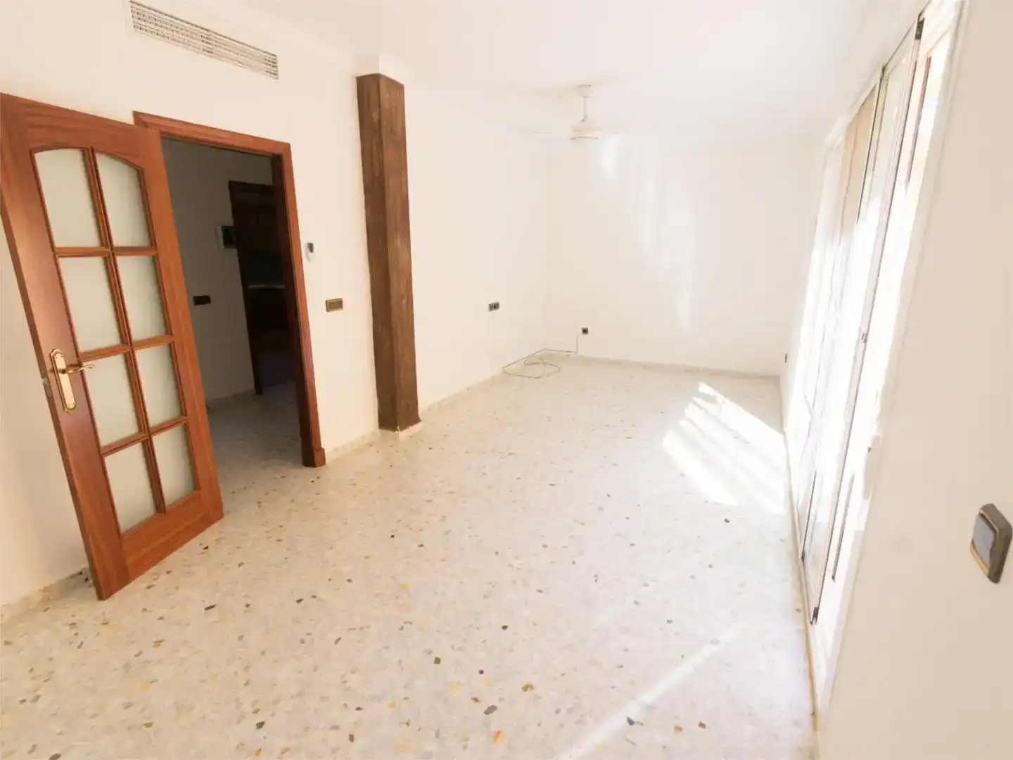 Detached homes for rent in Rota  with Air Conditioner, Private garden and Storage room