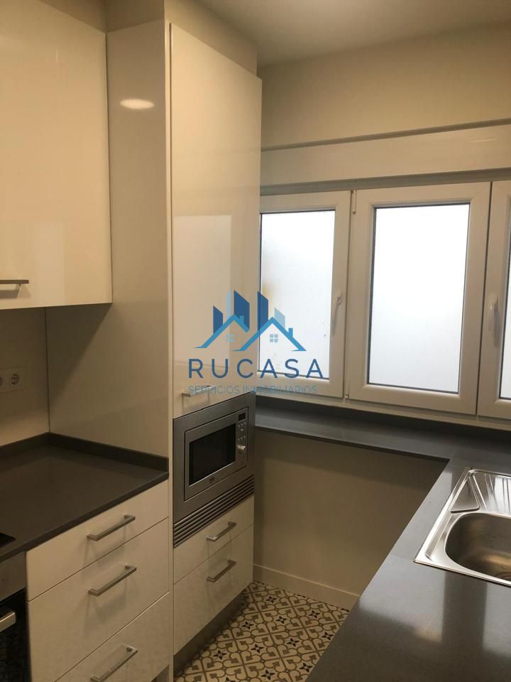 Kitchen of Duplex to rent in Torrelavega 