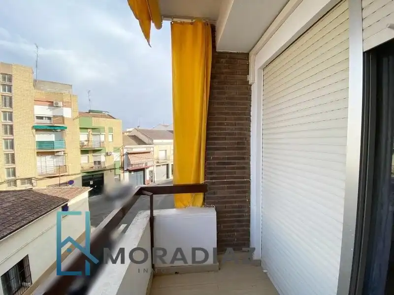Vista exterior de Pis en venda en Don Benito amb Aire condicionat, Terrassa i Balcó