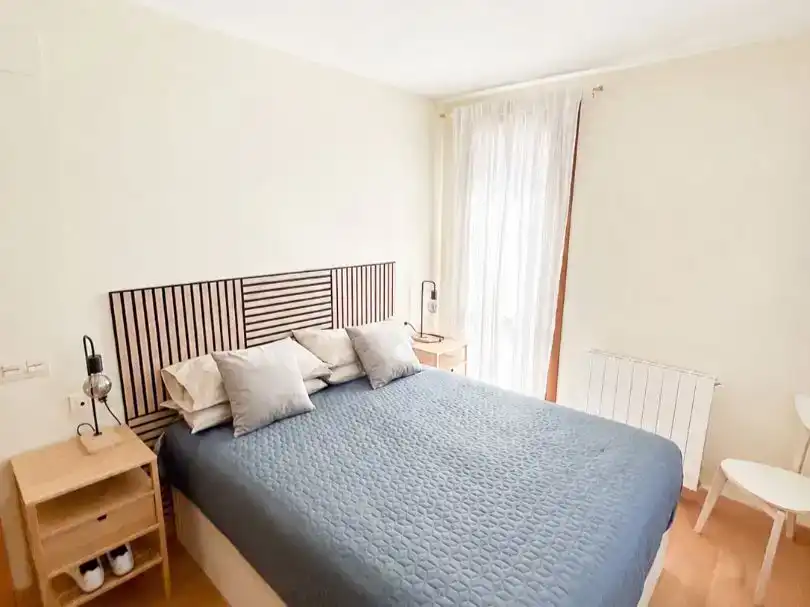 Schlafzimmer von Wohnung zur Miete in Sallent de Gállego mit Balkon