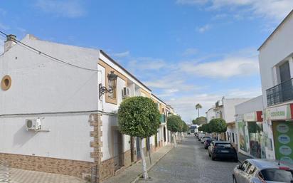 Exterior view of Single-family semi-detached for sale in Villanueva del Ariscal