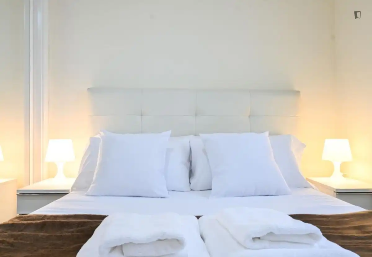 Schlafzimmer von Wohnungen zur Miete in Madrid mit Klimaanlage, Heizung und Möbliert