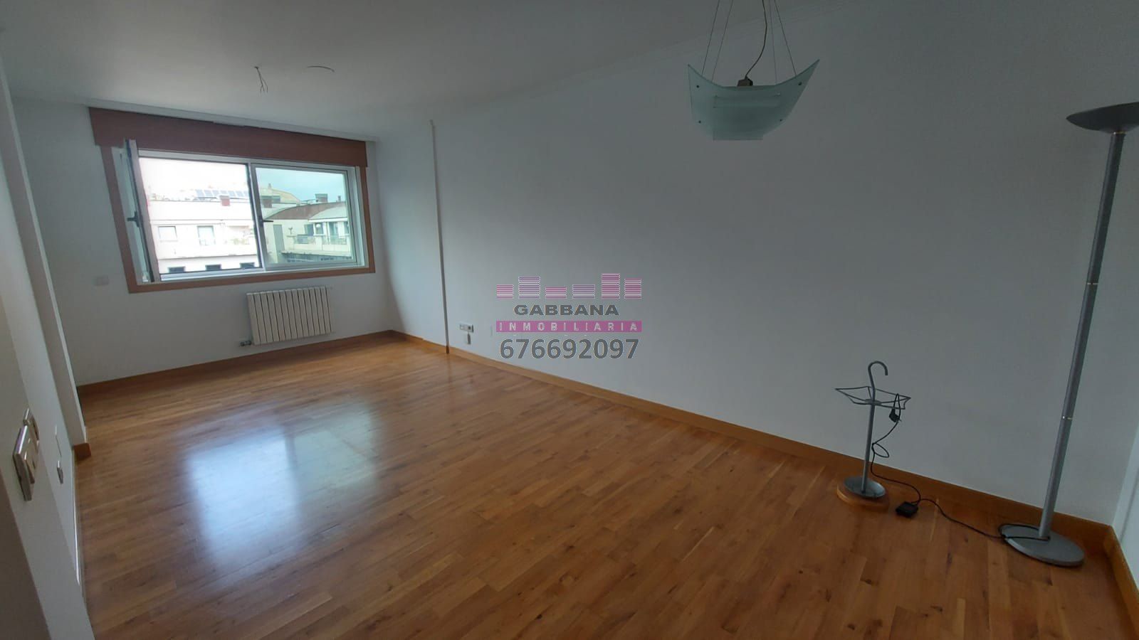 Flat to rent in Rúa de García Barbón, Centro - Areal