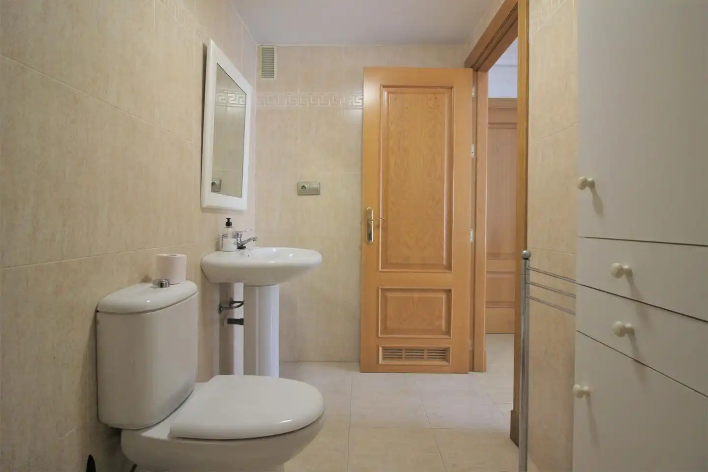 Flat for rent in Almería, Almería