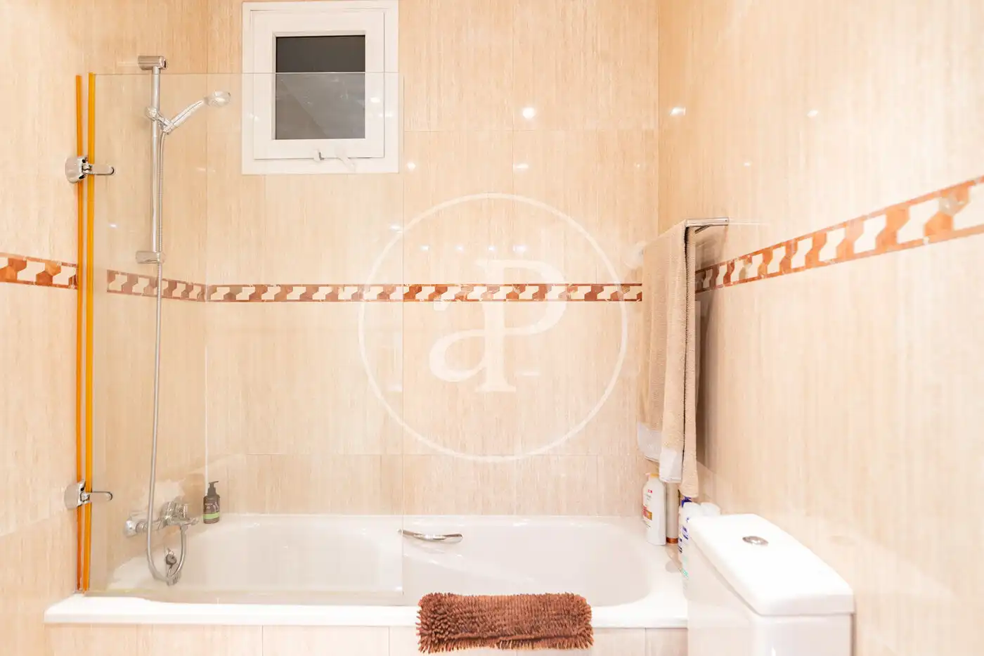 Baño de Piso en venta en Barcelona con Aire acondicionado, Calefacción y Terraza