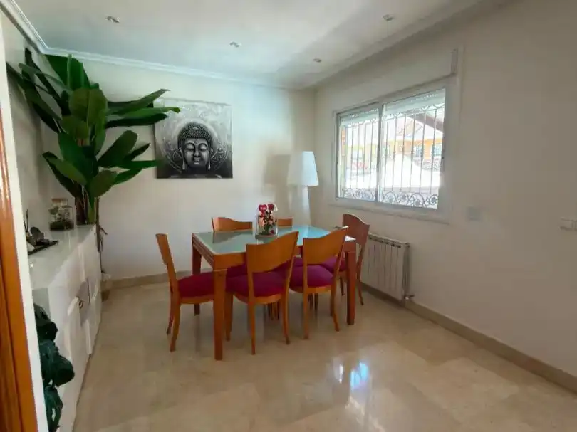 Comedor de Piso en venta en Parla con Aire acondicionado, Piscina y Balcón