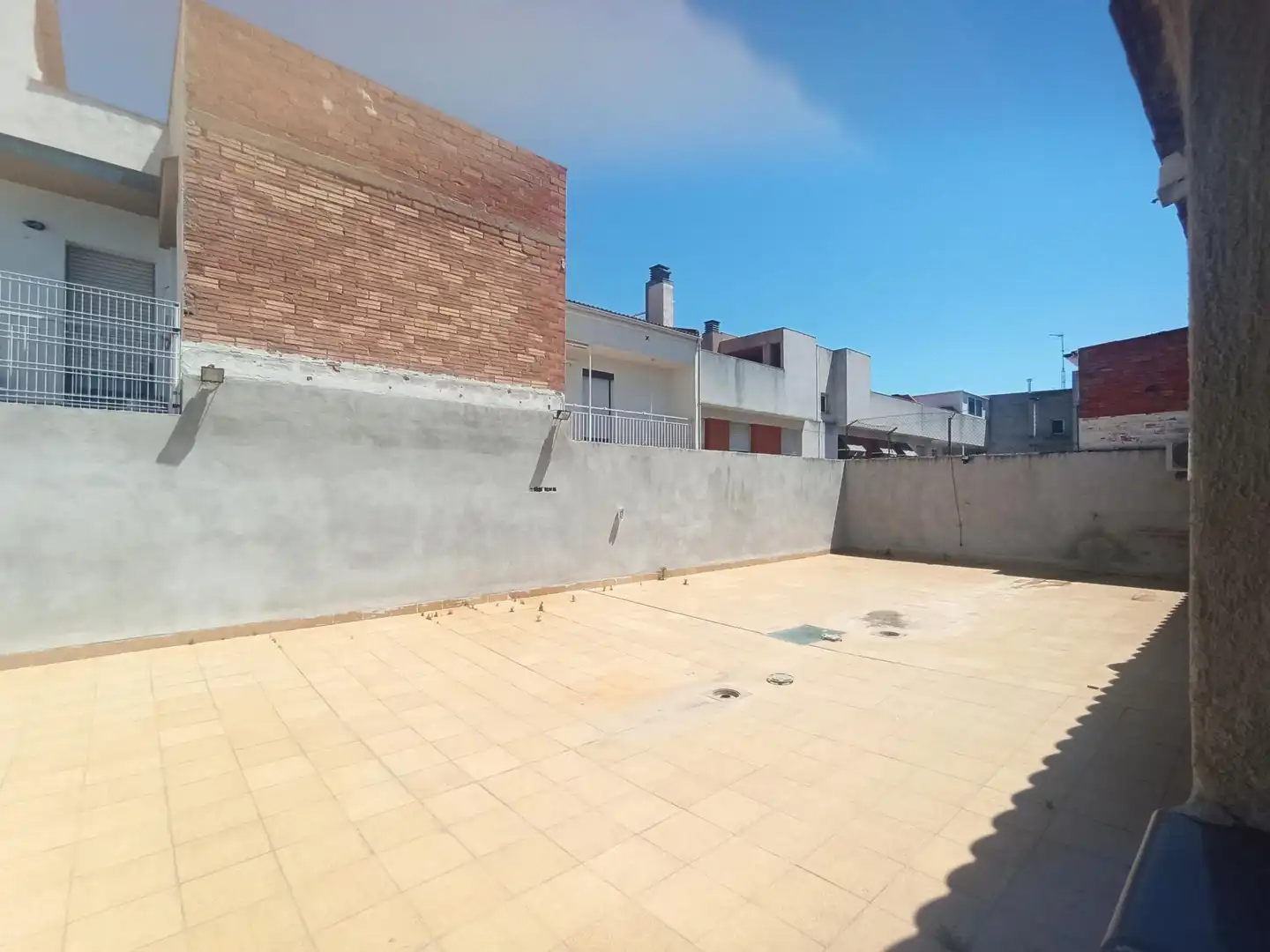 Vista exterior de Casa adosada en venta en Reus