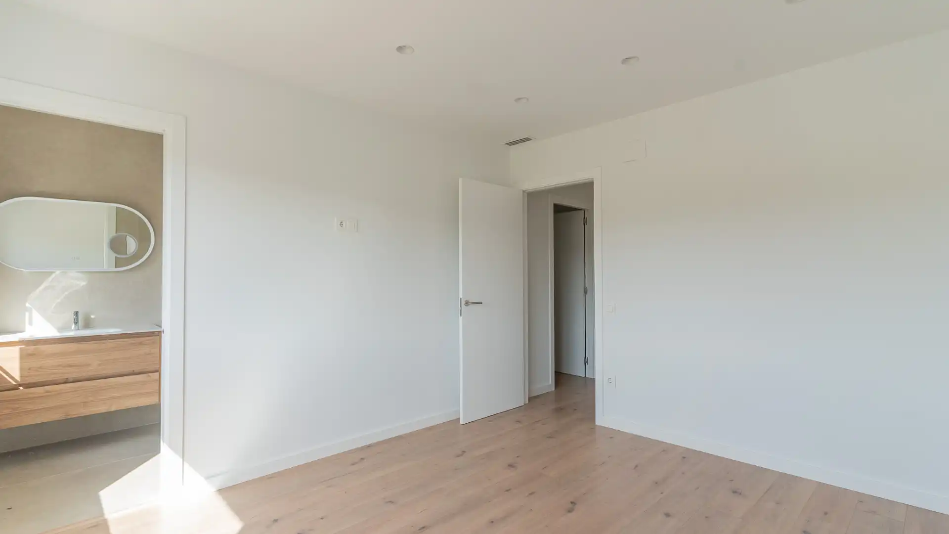 Casa amb jardí en venda a Carrer de Guifré el Pilós 26, imagen 24
