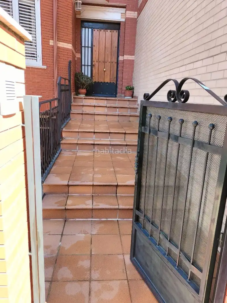 Adossat en venda a Calle Virgen del Rocío 33, imagen 2