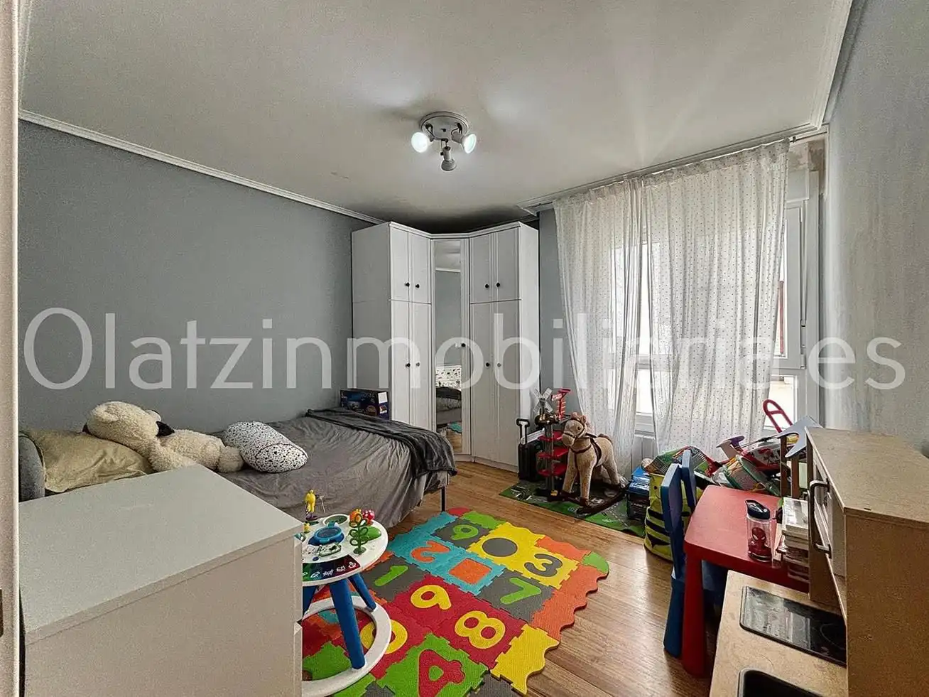 Habitación de Piso en venta en Zalla  con Calefacción, Terraza y Trastero