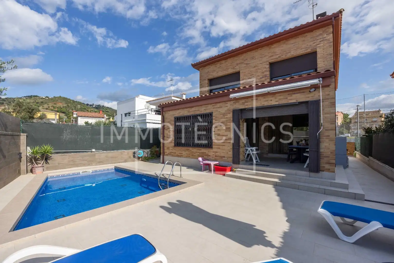 Piscina de Casa o xalet en venda en Pineda de Mar amb Aire condicionat, Calefacció i Jardí privat