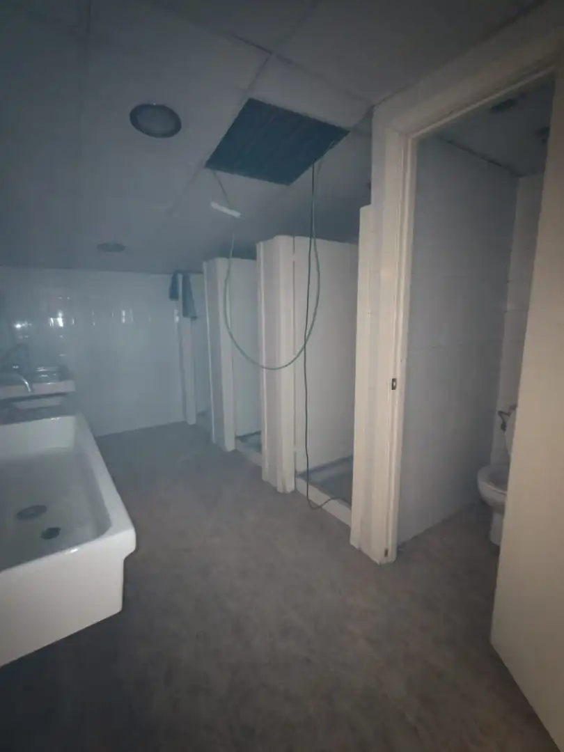 Baño de Nave industrial de alquiler en Granollers