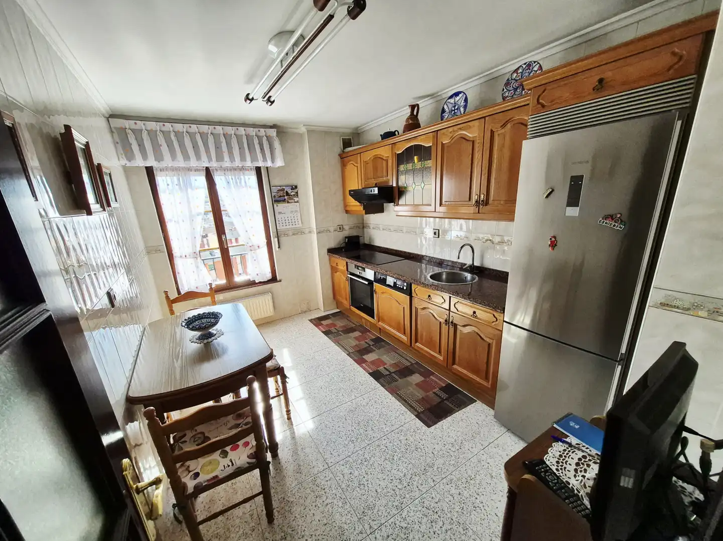 Cocina de Piso en venta en Avilés con Calefacción, Parquet y Trastero