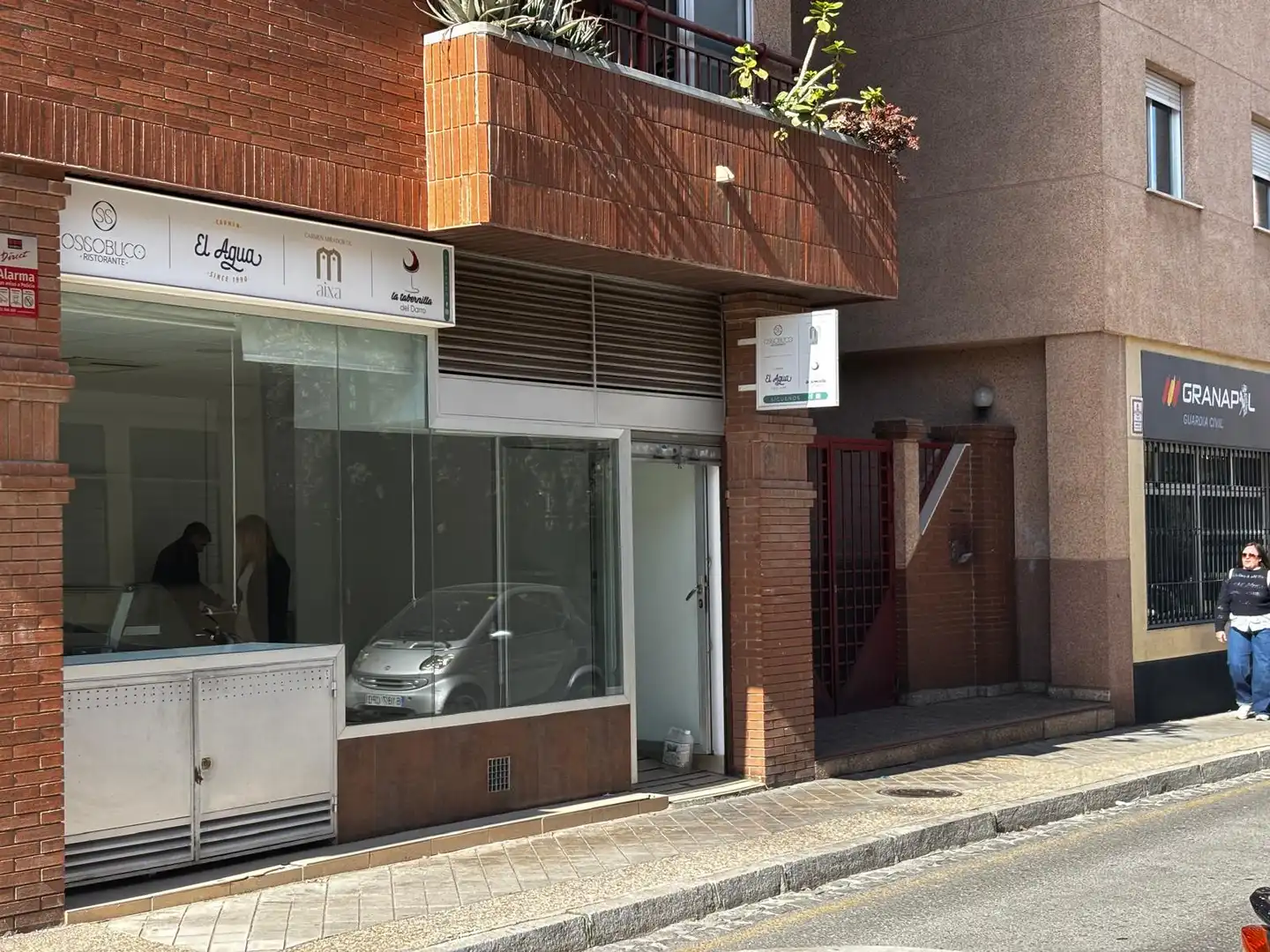 Local comercial en venda a Calle Torre Quebrada 8