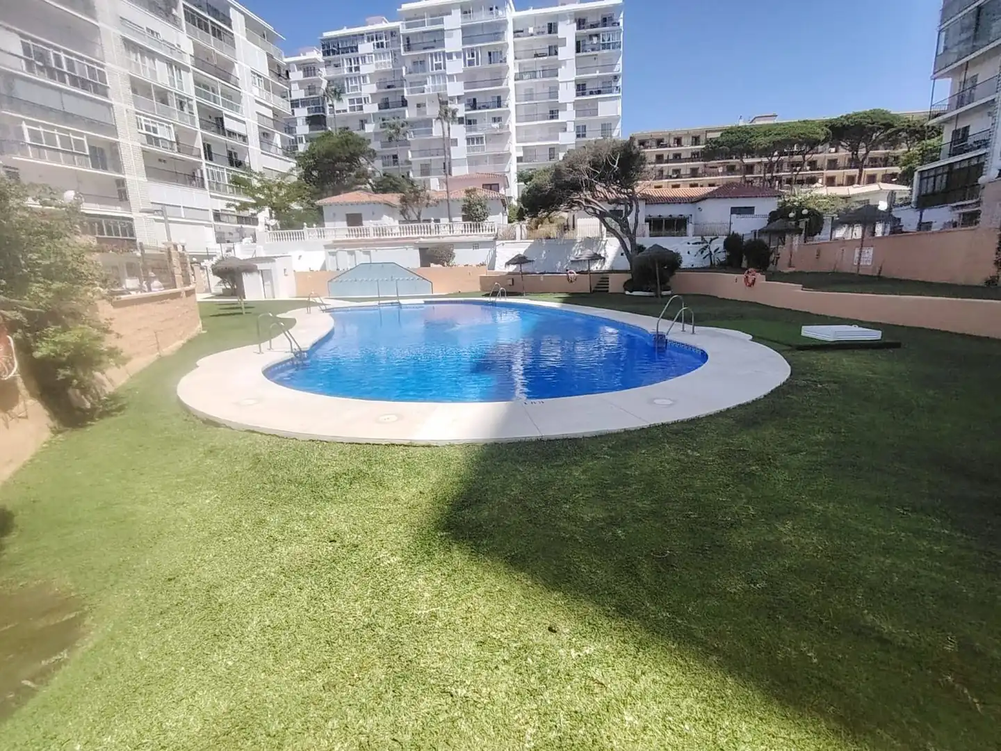 Apartament amb piscina en venda a Calahonda, imagen 3