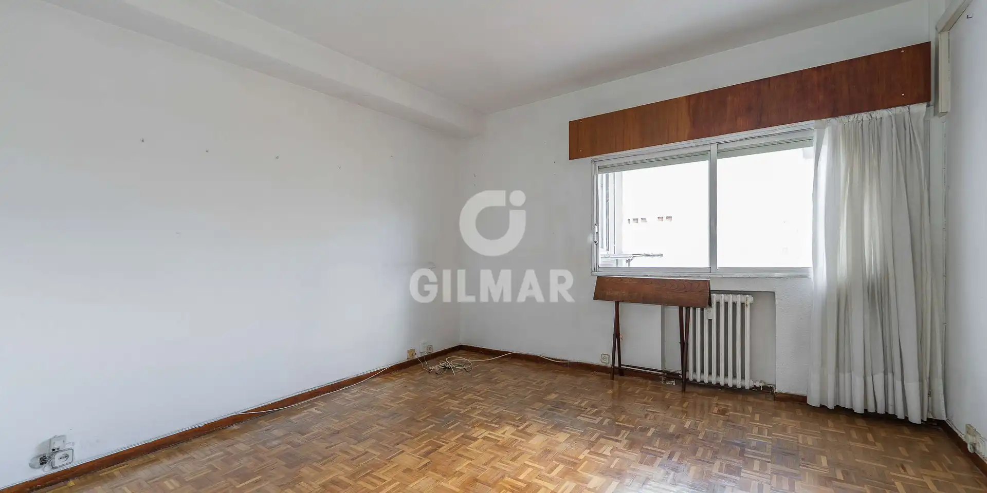 Habitación de Apartamento en venta en Madrid con Calefacción