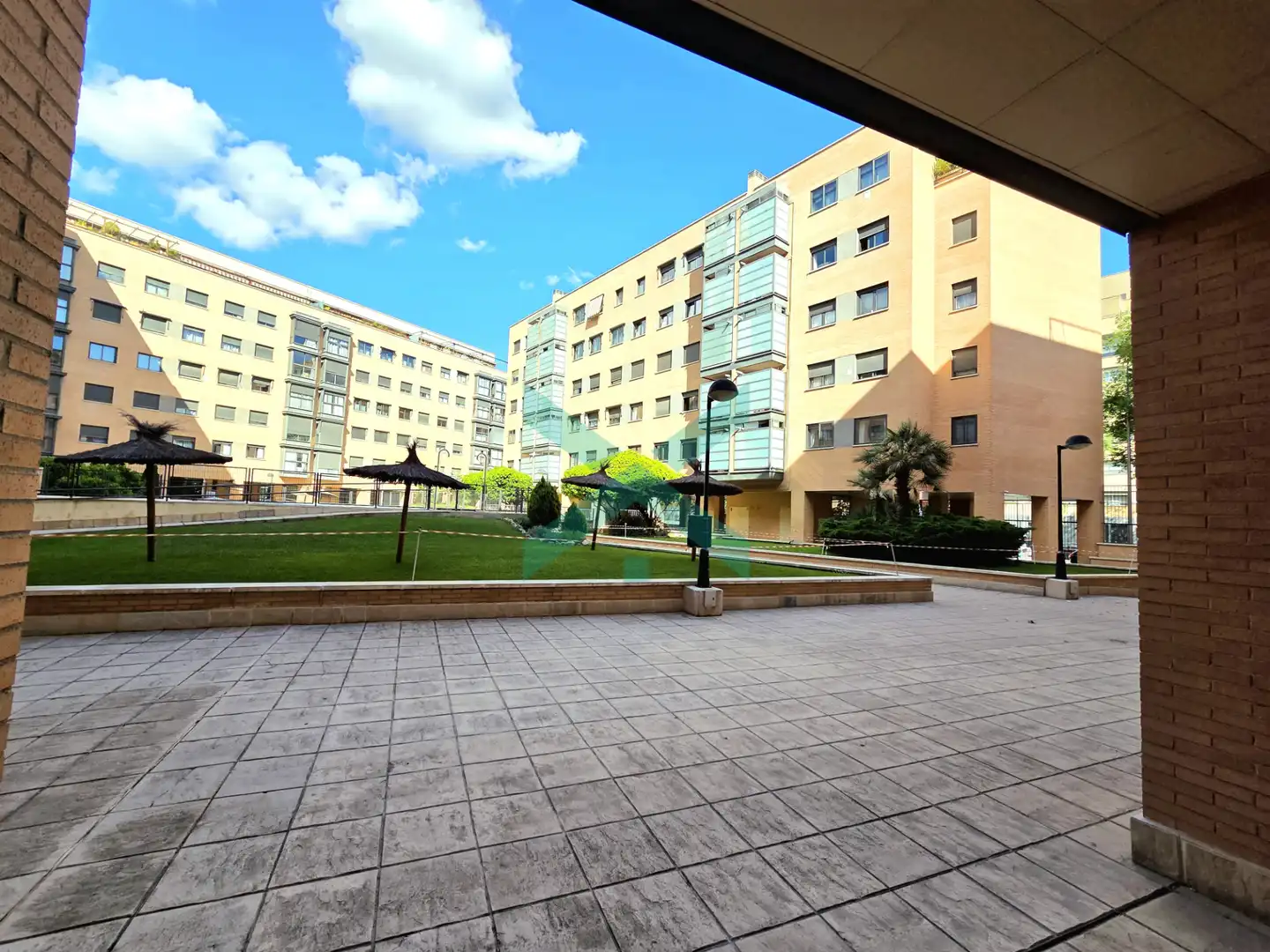 Vista exterior de Pis en venda en Madrid amb Aire condicionat, Calefacció i Jardí privat