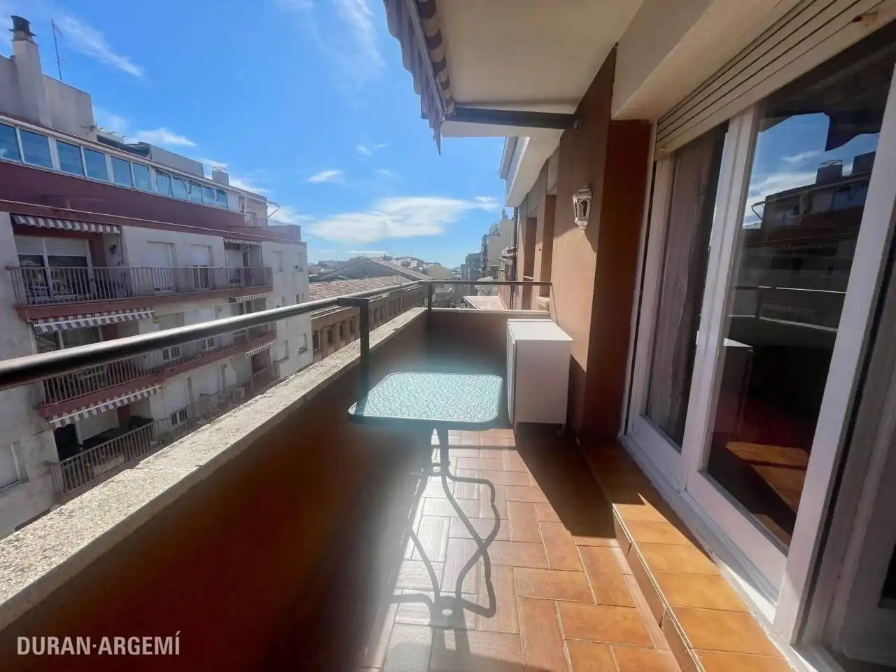 Terraza de Piso en venta en Terrassa con Calefacción y Balcón