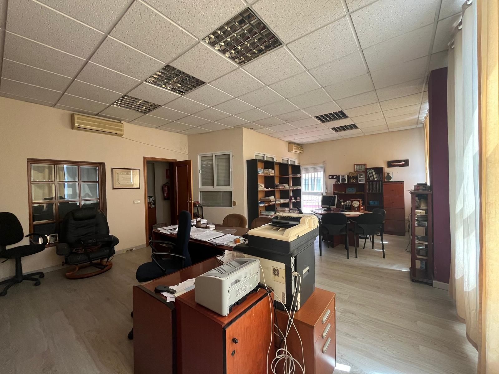 Office for sale in Algeciras