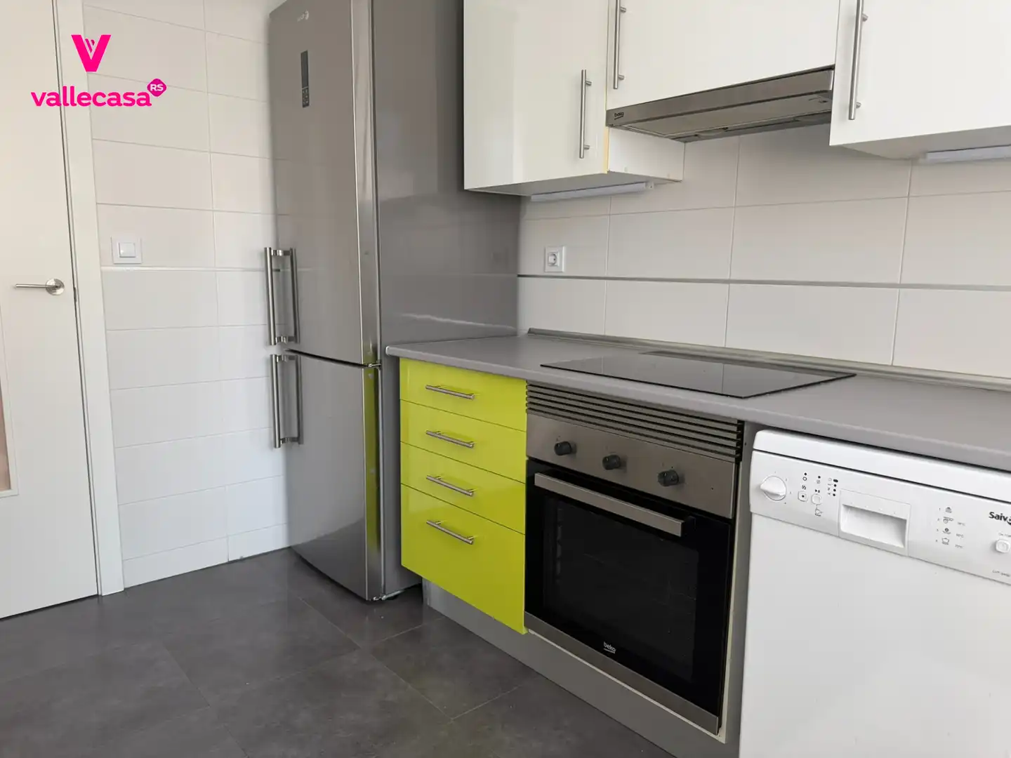 Cuina de Pis en venda en Madrid amb Aire condicionat, Calefacció i Terrassa