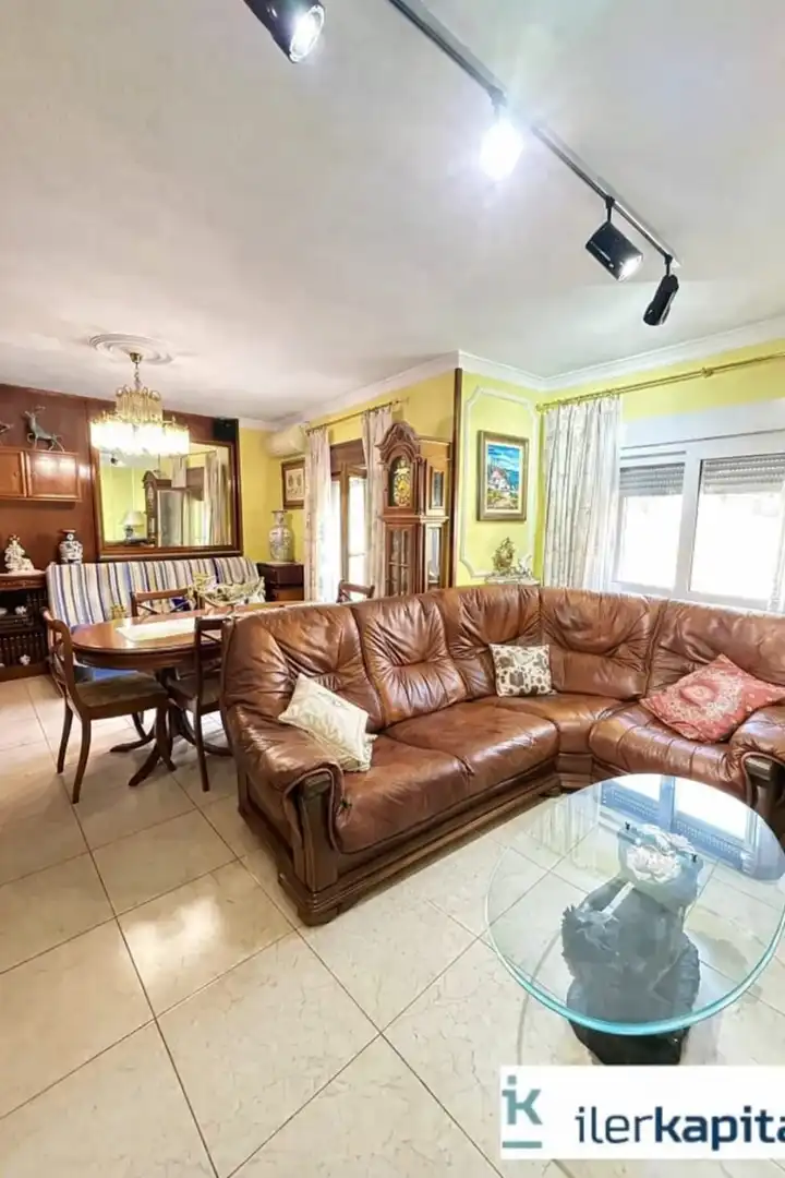 Wohnzimmer von Maisonette zum Verkauf in Lleida mit Klimaanlage, Heizung und Terrasse