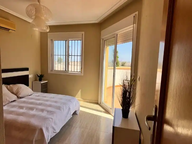Casa amb jardí en venda a Calle Algarrobo 79, imagen 4