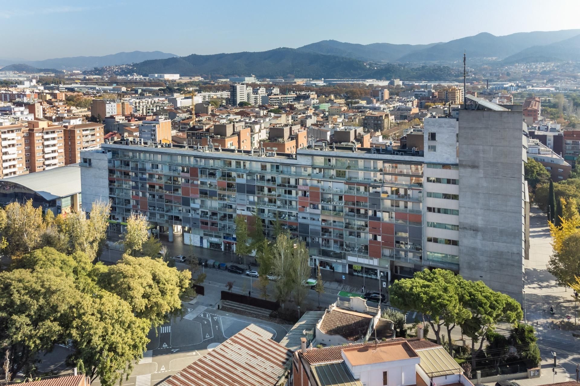 Exterior view of Attic for sale in Mollet del Vallès  with Air Conditioner, Heating and Terrace
